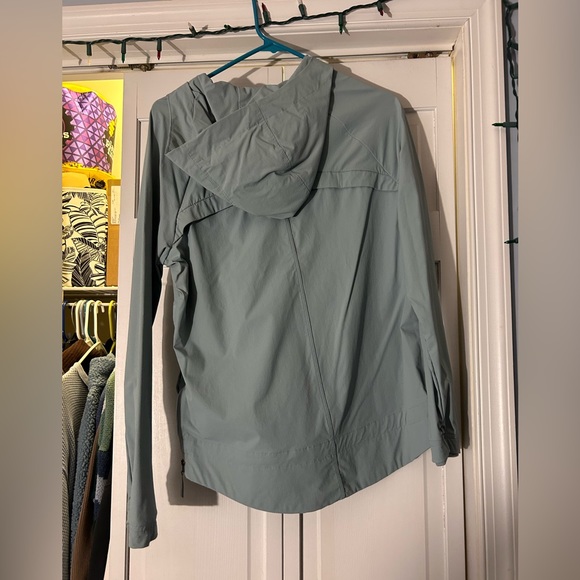 Iight blue windbreaker - Picture 3 of 3